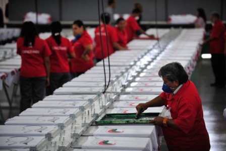 O Ministério do Desenvolvimento, Indústria e Comércio Exterior lançou este mês projeto-piloto que cria até 300 vagas para micro e pequenas empresas requererem o exame de patenteMarcelo Camargo/Agência Brasil