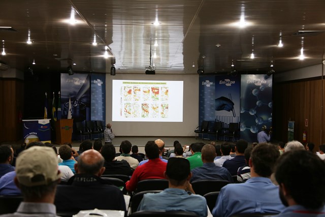Evento na Biosul sobre o cultivo da cana. (Foto: _Christiane Comas).
