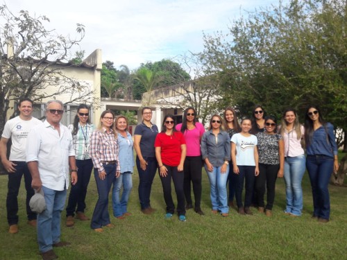Estudantes de doutorado e mestrado em Agronomia, da UEMS, de Aquidauana/MS, participaram de atividades realizadas na Embrapa Agropecuária Oeste, em Dourados. (Foto: Chris Comas).