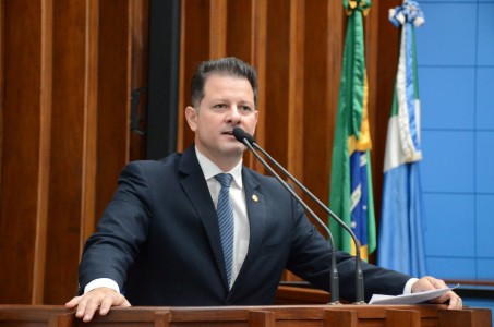Renato Câmara fechou os trabalhos do primeiro semestre na Assembleia Legislativa como um dos deputados mais atuantes; foram apresentados seis novos projetos de lei, 160 indicações, 94 moções e 23 requerimentos