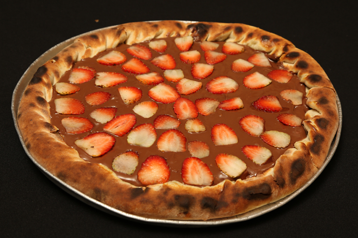 pizza-Nutella com morangos - vinis pizzaria-reduzida
