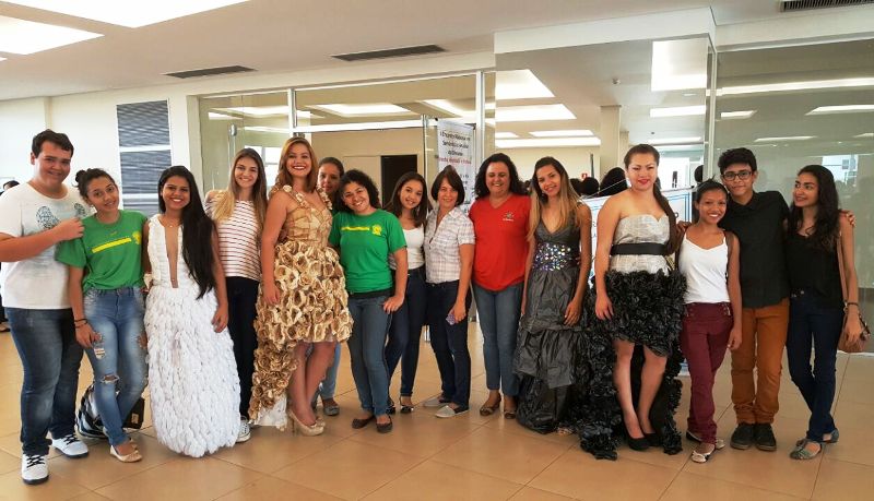 uems-lixo-moda