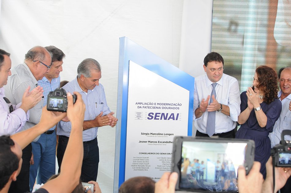 Presidente da Fiems assinou ordem de serviço no valor de R$ 3 milhões para a reforma do laboratório de microbiologia e construção da nova cantina, com áreas de convivência e passarelas do Senai de Dourados - Foto: Divulgação
