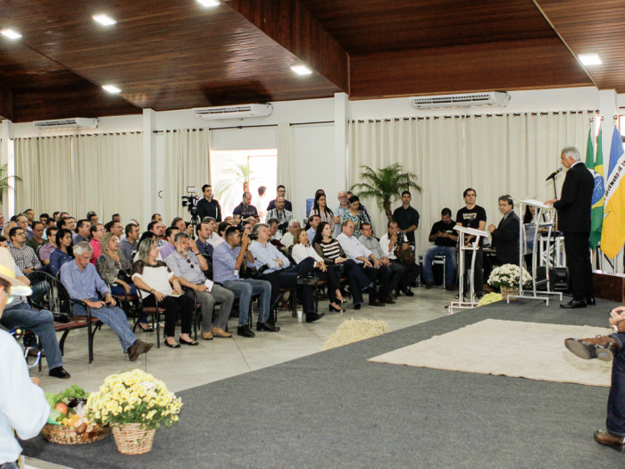 Lúcio Damália discursa na abertura da Expoagro, que segue até dia 21 em Dourados. (Foto: Divulgação).