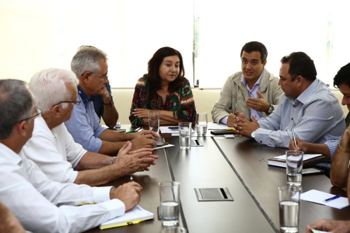 Délia e secretários receberam os superintendentes da Pesca e da Sudeco e encaminharam reivindicações. (Foto: A. Frota).
