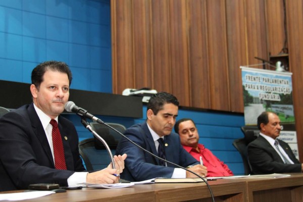 Seminário que discutiu os desafios e perspectivas para a regularização fundiária no Estado reuniu prefeitos, vereadores, deputados e representantes de mais de 20 órgãos e entidades ligadas ao tema. (Foto: Wagner Guimarães).