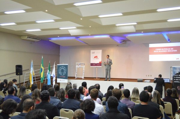 Jamil Albuquerque, presidente da Master Mind, minsitrou palestra na Aced. (Foto: Divulgação).