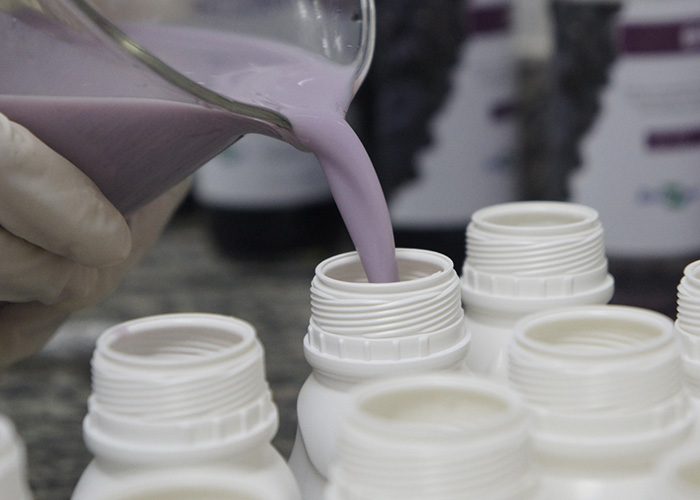 O processo de aproveitamento integral dos resíduos da produção de vinhos, espumantes e sucos de uva pode ser implantado na linha de produção industrial com equipamentos simples e de baixo custo. (Foto: Caroline Mellinger).