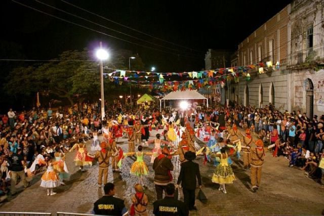 Em Corumbá o ponto alto da festa é o Banho de São João nas águas do Rio Paraguai. (Foto: Divulgação).